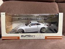 AUTOart 1/18 Nissan Fairlady Z Scale Model Car