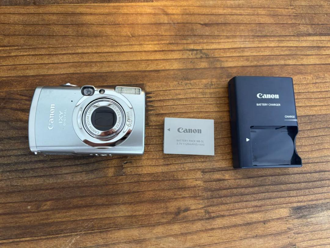 Canon IXY DIGITAL 810 IS シルバー 【公式通販】