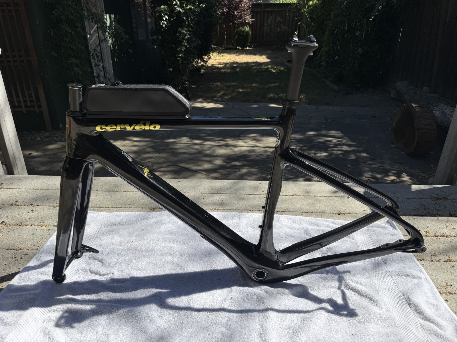 2022 Cervélo Áspero Carbon Gravel Race Frameset – Black/Gold – Size 51cm