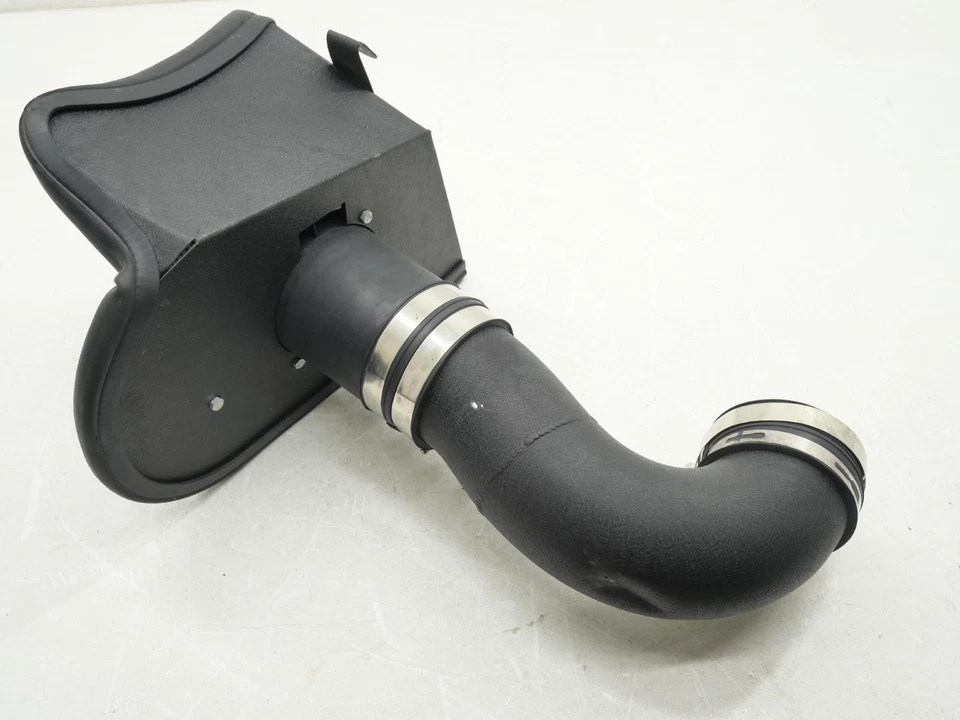 Tubo limpiador de caja de admisión de aire usado del mercado de accesorios Chevy Camaro SS 6,2 L NOTA Foto 4 de 4