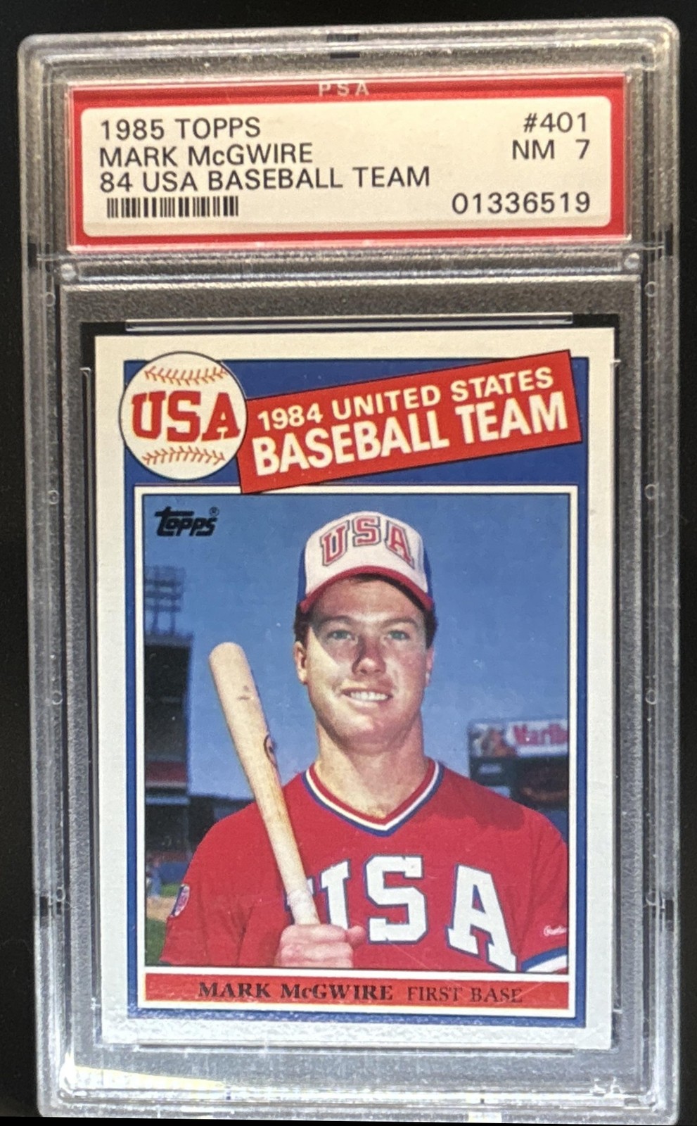 1985 Topps Mark McGwire - Rookie RC #401 PSA 7