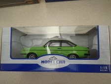 Model Car Group MCG18406 1:18 Ford Escort MKII RS2000 RHD Green Factory Sealed