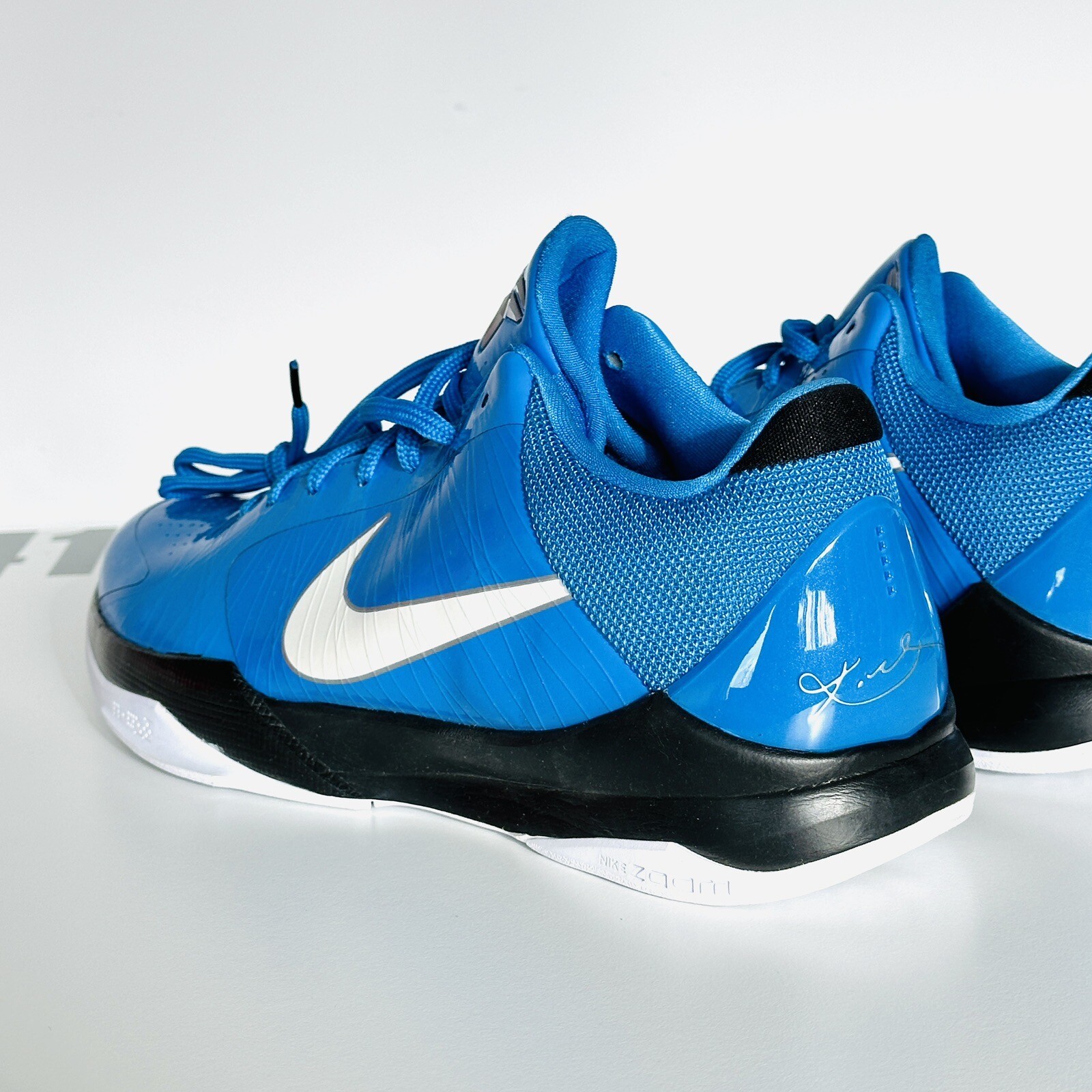 NEW 2010 Rare Nike Kobe V LIMiTED Miles Davis 386429-400 image 9
