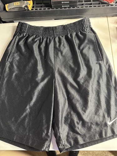 Nike Basketballshorts schwarz Größe Medium
