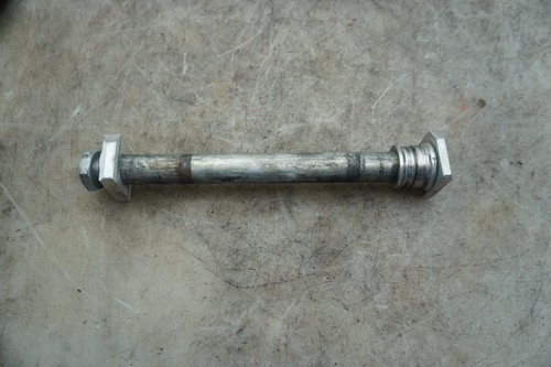 23 SUZUKI GSXR 1000 REAR AXLE AND SHIMS E-4499 - Picture 5 of 6