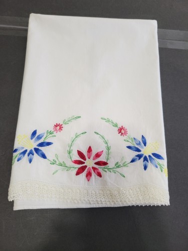 Vintage Baumwolle Kissenbezug Handbestickt Rot Blau Blumen Häkelborte 20"x29" - Bild 8 von 9