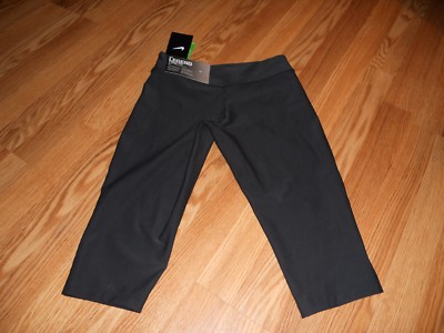 *New Girl's Medium Black Nike Tight Fit Legend Capri 546096