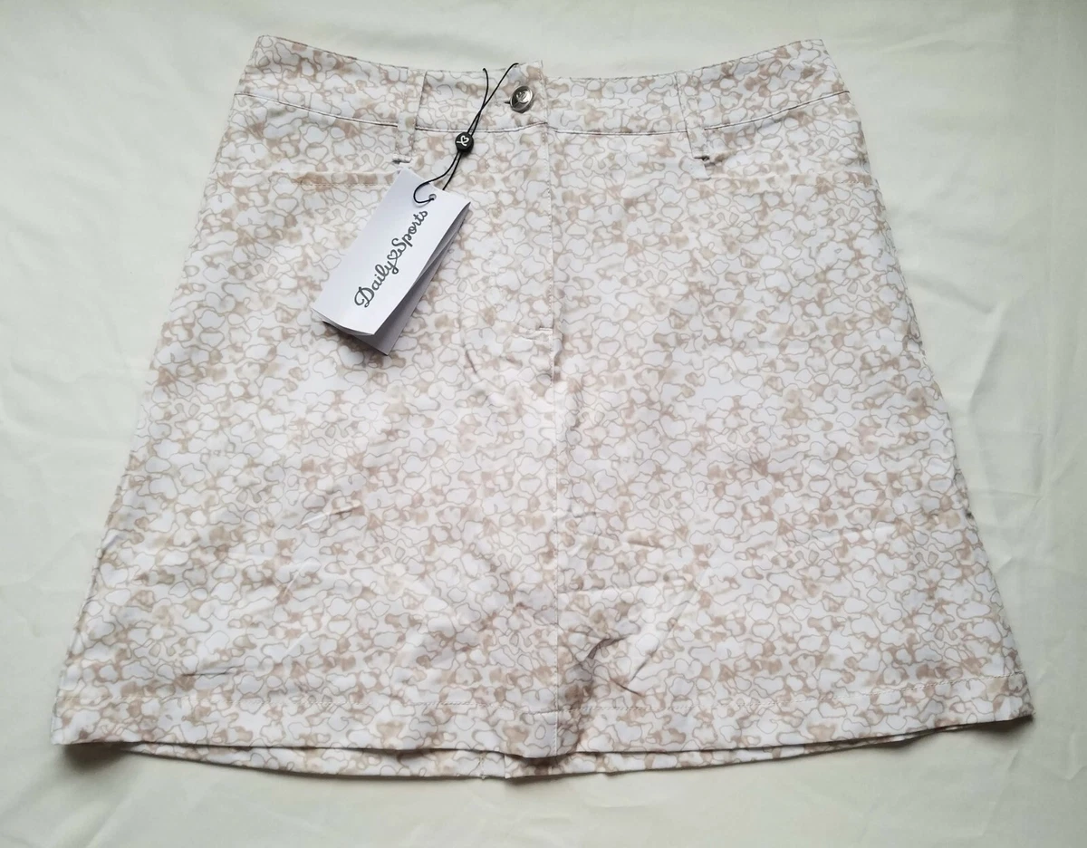 1 NWT WOMEN S DAILY SPORTS NOVA SKORT SIZE 4 COLOR STRAW WHITE
