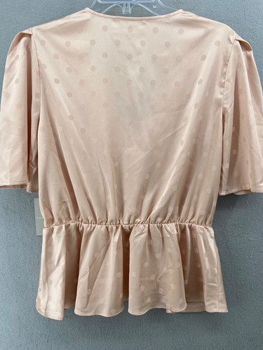 Camisa Chelsea28 M rosa lunares cuello en V manga corta satinada nueva con etiquetas - Imagen 13 de 15