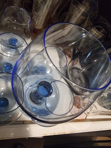 FABULOUS Vintage Blue GLASS BRANDY BALLOONS X 6 - Picture 2 of 3