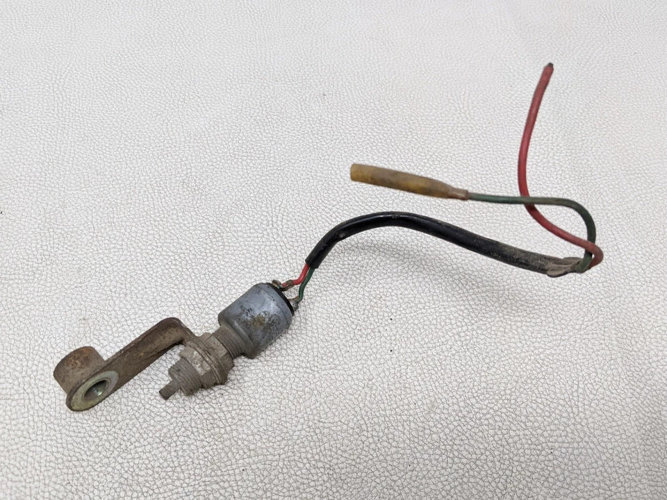 59-69 Honda CA100 CA102 CA105T CM91 CT200 CT90 Rear Brake Switch & Bracket Asy - Image 3 of 4