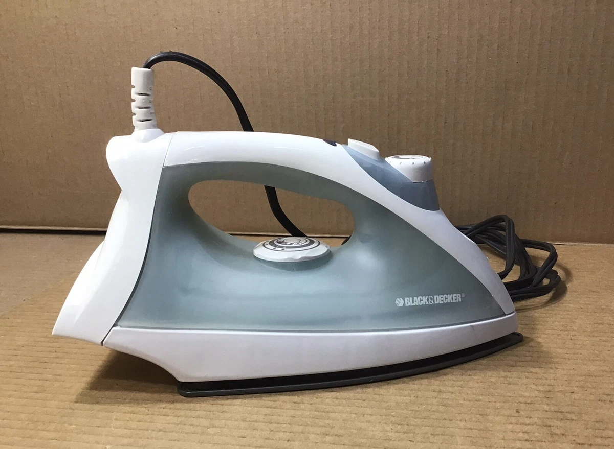 Black & decker steam iron deals f210