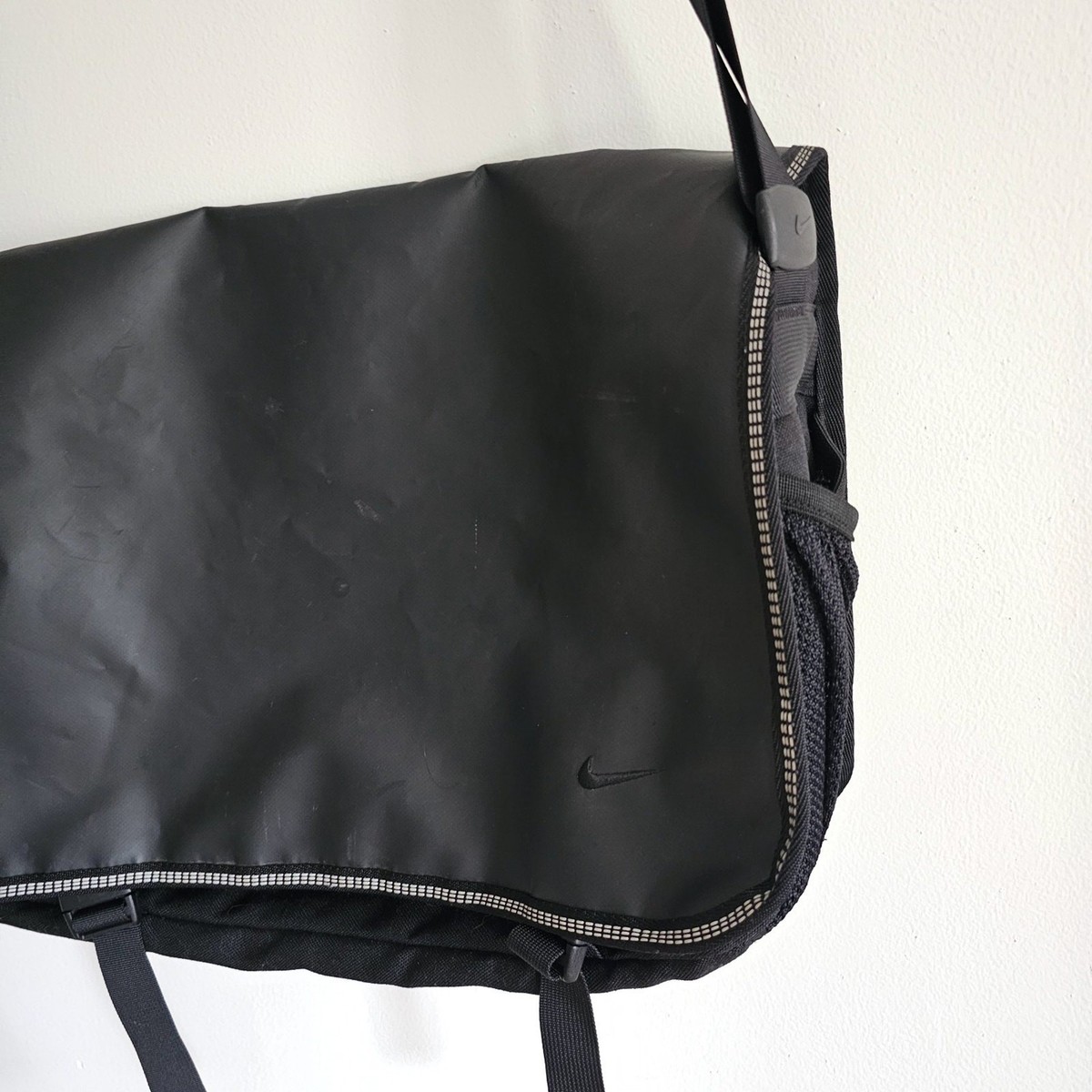 バッグ NIKE  y2k 00s shoulder bag messenger Nike Y2K Shoulder Bag , Y2K , Nike , Shoulder Bag , Y2K Bag