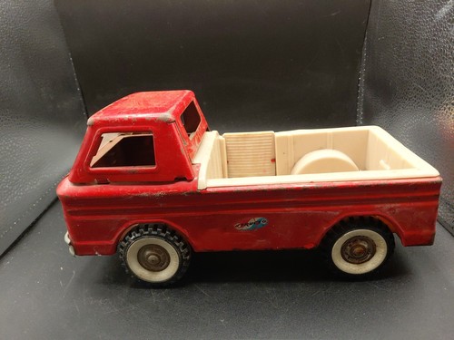 1960’s Structo Pressed Steel Chevrolet Corvair Ramp Side Pickup Truck - Picture 3 of 9