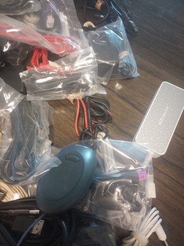 Power Cords And Miscellaneous Cables Lot (38 Pcs.) - Photo 5/10