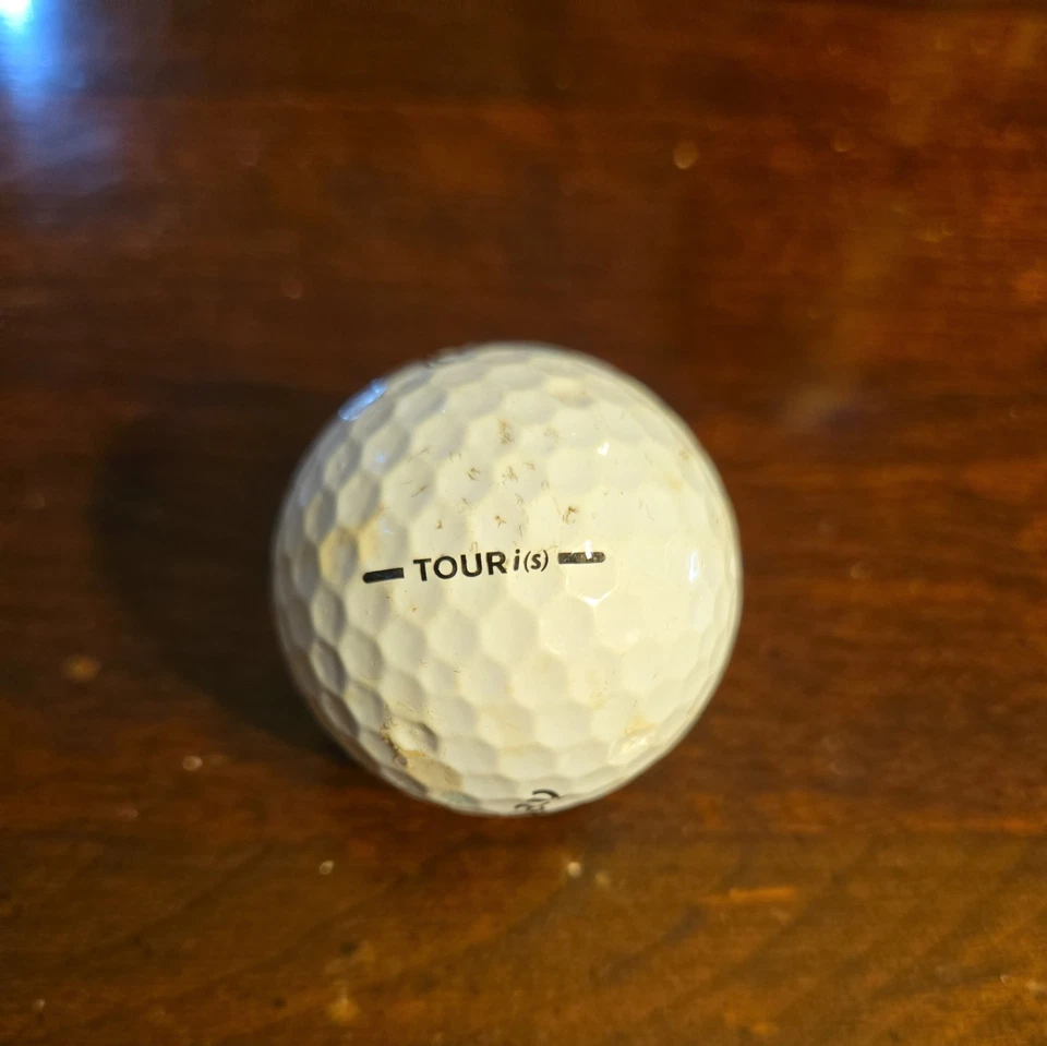 Pelota de golf Castle Pines Ventures LLC con logotipo. Callaway #1 Tour i(s) Usado. Foto 4 de 4