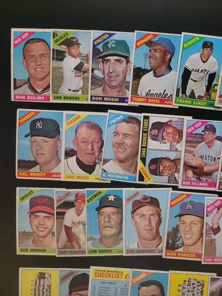 Lote de tarjetas de béisbol 1966 Topps - 42 diferentes - Harvey Kuenn | Tommy Davis | Más Foto 2 de 4
