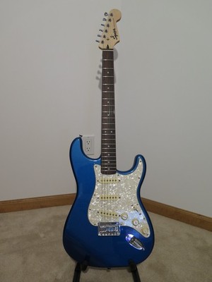 Squire Stratocaster HT hardtail Fender vintage noiseless alnico pickups Tusq nut
