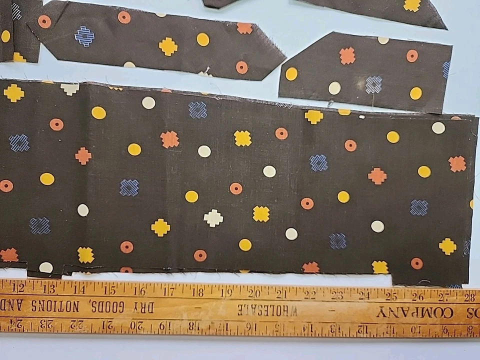 Lote de 149 piezas de restos cuadrados de acolchado precortado geométrico occidental de algodón calicó Foto 3 de 4