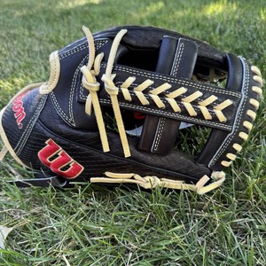 Wilson A2000 FP Series 12 Inch Fp12 Fastpitch Softball Glove