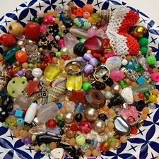 Super Fun Scoop Mix Bead Soup Jewelry Glass Acrylic Fimo Finding Etc..lot 10