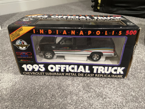 Brookfield Collectors Guild 1/25 1993 Chevrolet Suburban Indy 500 Bank