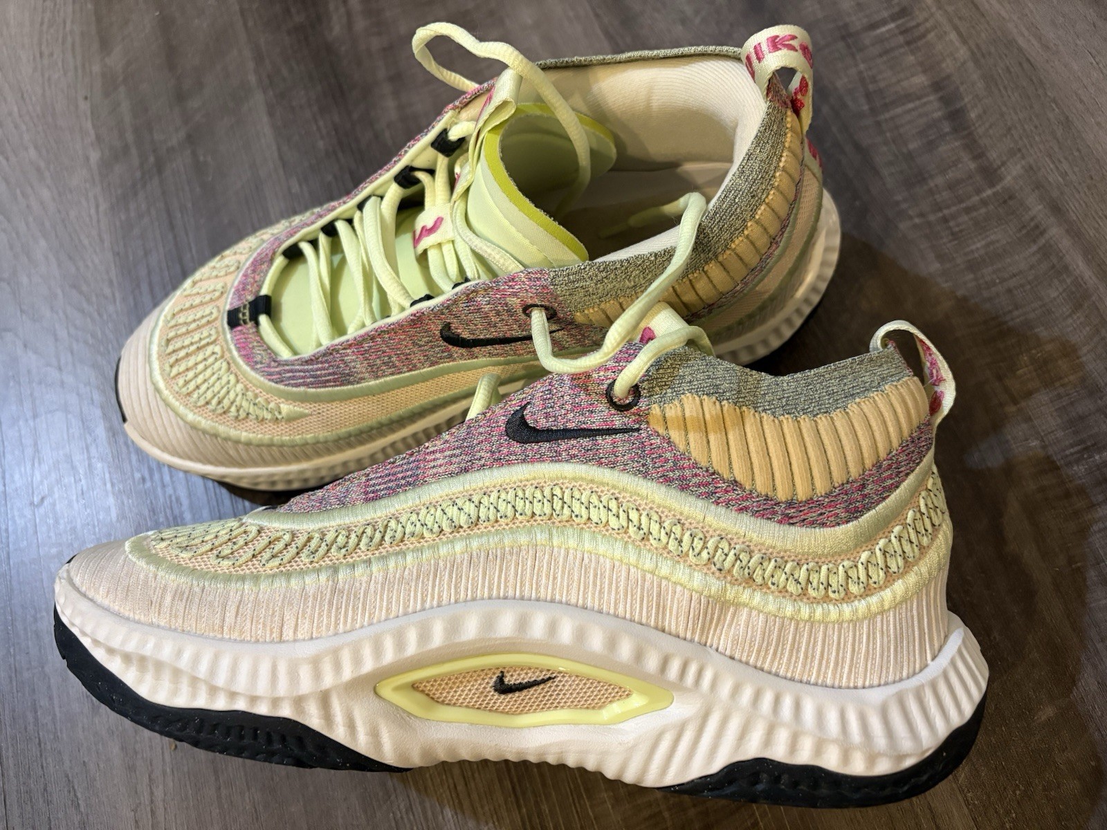 SAOLA Scarpe Nike Cosmic Unity 3 da uomo a malapena Volt verdi taglia 11 RARE DV2757 700