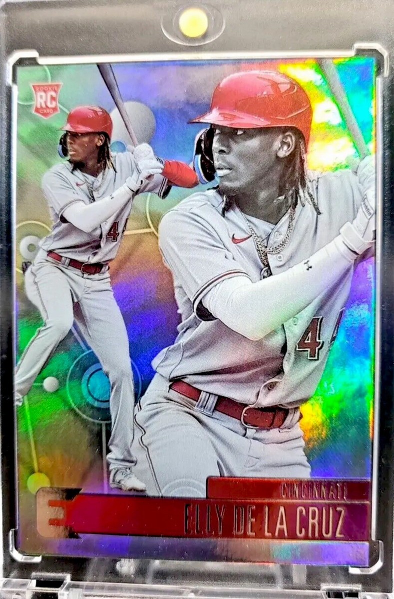 ELLY DE LA CRUZ ROOKIE RAINBOW HOLO FOIL WITH CASE MLB CINCINNATI