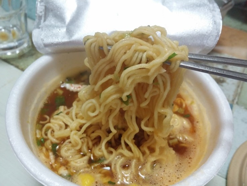 Korean Instant Noodle NONGSHIM YUKGAEJANG SABALMYUN 2pack Cup Ramen Ramyun - Picture 3 of 4