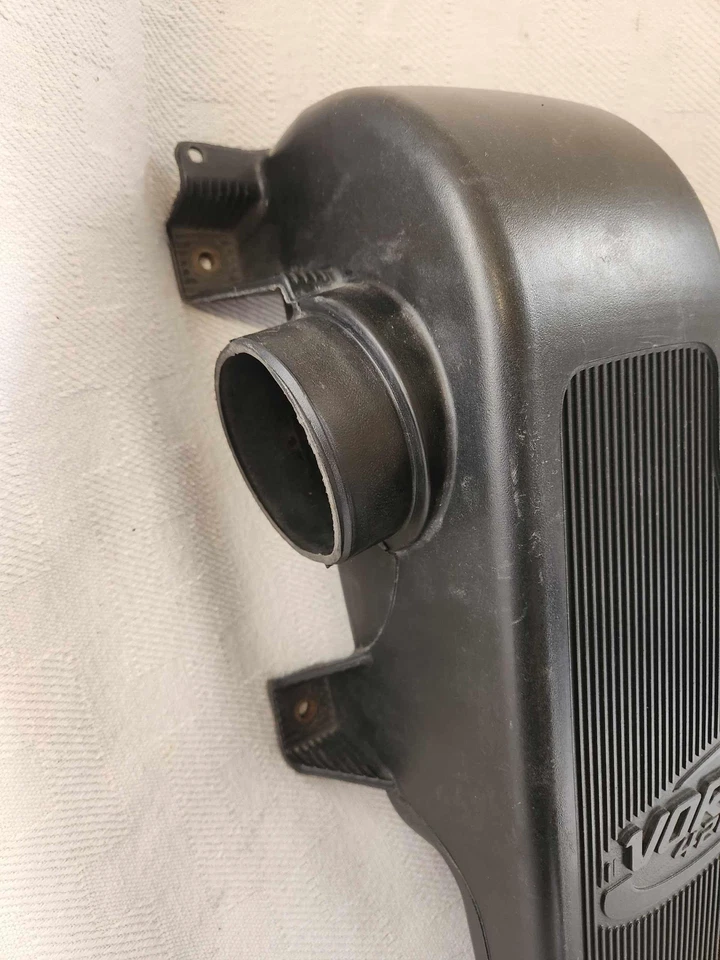 2006 Chevrolet Trailblazer 4.2L engine air intake resonator; 15899457 Foto 3 de 4
