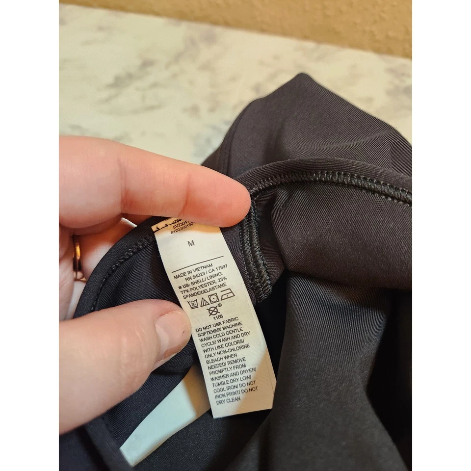 Sujetador deportivo Old Navy Active para mujer negro elástico soporte Powersoft talla mediana Foto 4 de 4