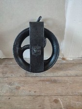 Ancienne poulie De Maçon en fonte