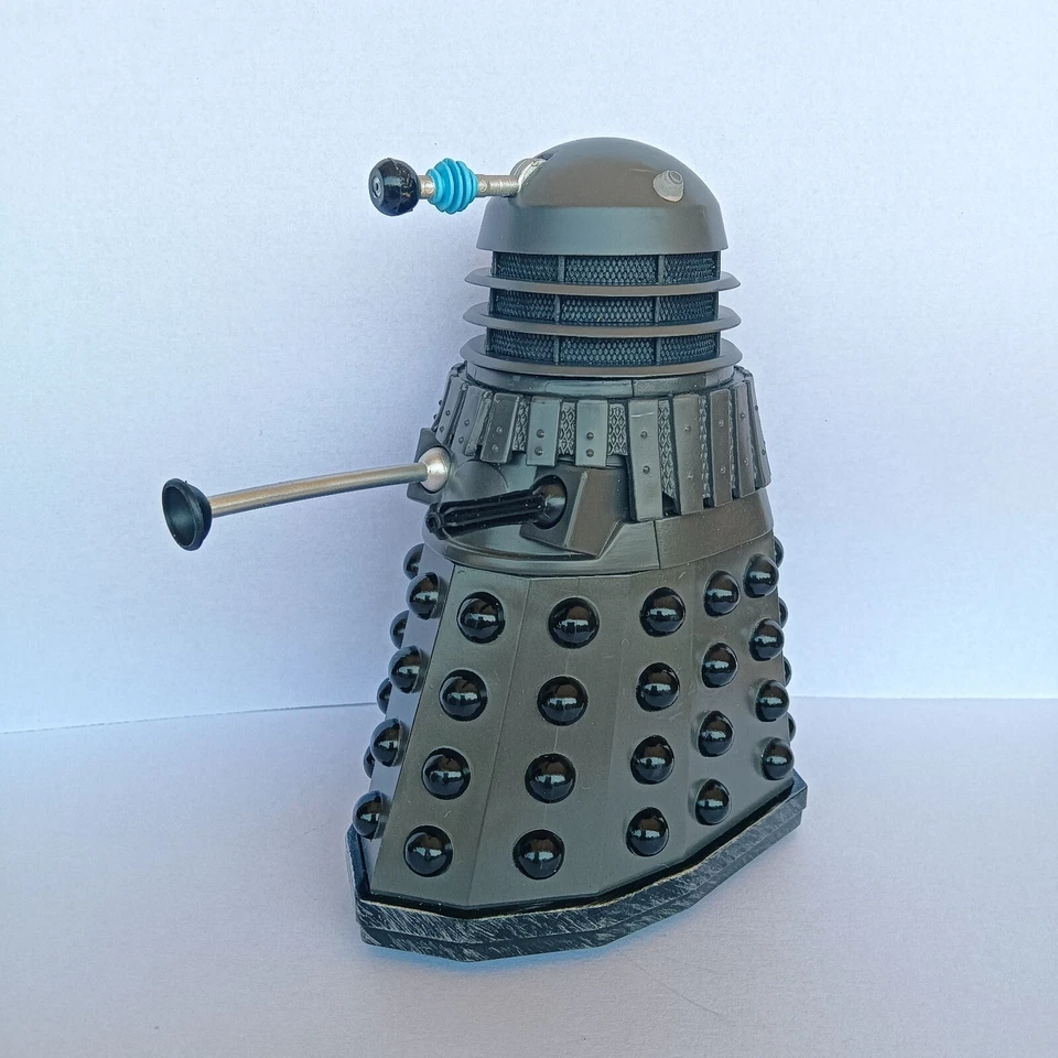 Figura de acción Doctor Who Genesis Dalek negra 5" antigua suelta Foto 2 de 4