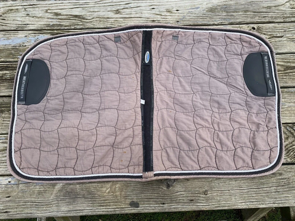 Almohadilla de doma inglesa Weatherbeeta topo usada con forro Wick-Dry Foto 2 de 3