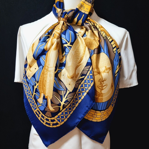 RARO VINTAGE HERMES Bufanda de Seda "Tresor Royal du Benin" Carre 90 - Imagen 2 de 16