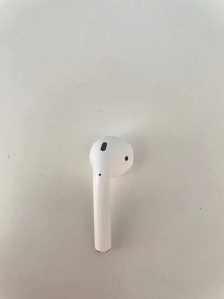 Apple AirPods Right Side 2nd generation replacement Bluetooth Earphone A2031 - Image 4 of 4