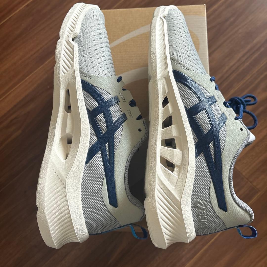 Asics Tokyo 2020 ユニセックス スニーカー 24.5cm グレー 軽量 新品