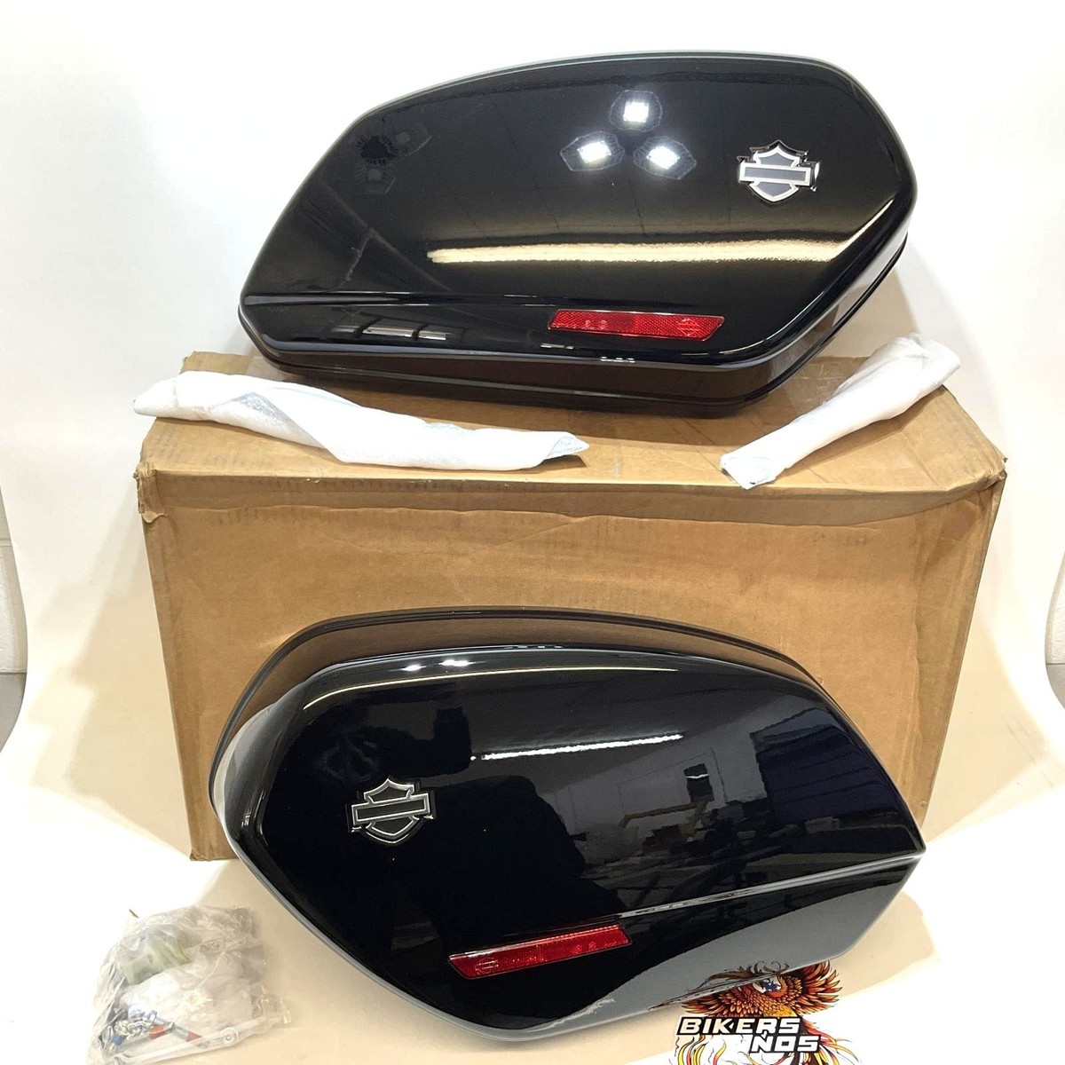 Harley-Davidson 2018-2024 Low Rider ST/S Vivid Black Saddlebag Kit