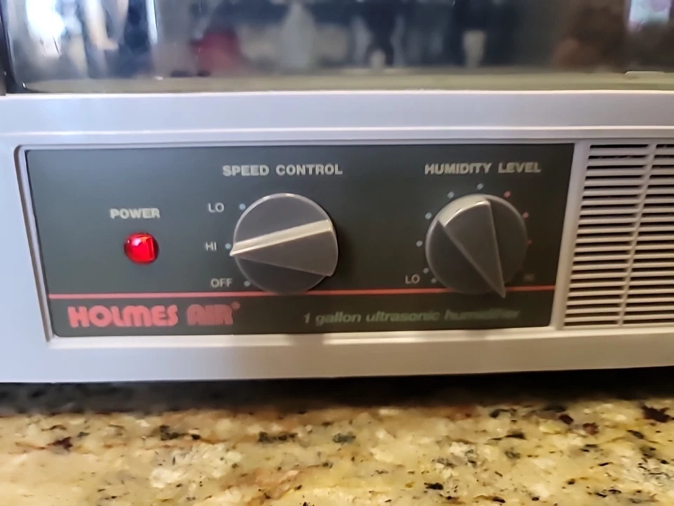Holmes 1 Gallon Ultrasonic Humidifier Model HM-310 - W box Great Condition - Image 2 of 4