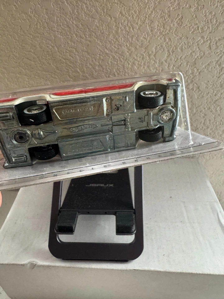 Lincoln Continental #8/39 Real Riders Chase N73 Hot Wheels Wayne's Garage '64. Foto 2 de 2