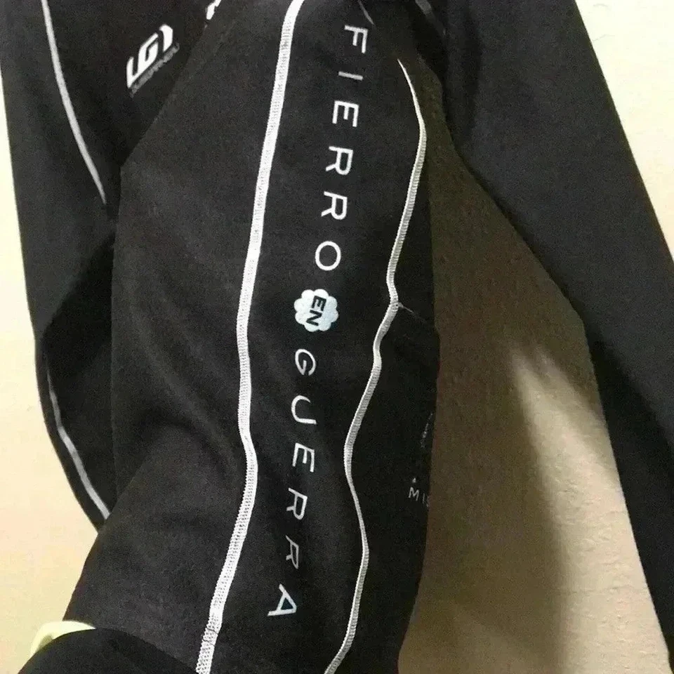 Louis Garneau Chaqueta Ciclismo Bolsillos Traseros Talla Foto 3 de 4