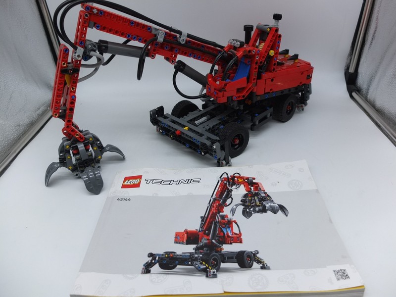Lego Technic 42144 Take a look!!!