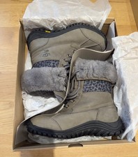 UGG Women's Adirondack Boot II Exotic~Waterproof ~UK6 Excellent with box.