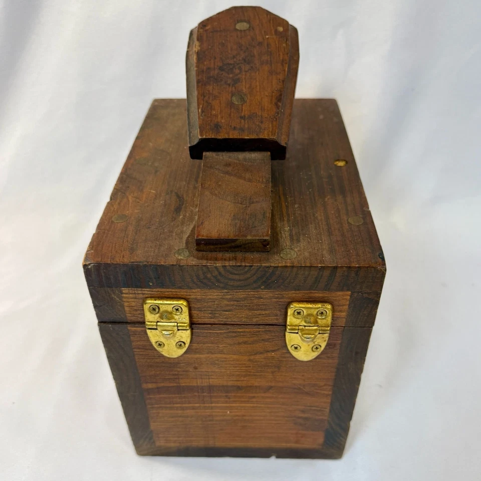 Kit de caja de madera vintage para brillar zapatos 5¢ letrero + 4 cepillos — utilería de decoración de peluquero Foto 3 de 4