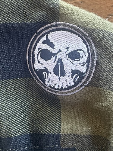 Demons Behind Me Shirt Mens Lg Green Plaid Flannel Skull Embroidered - Picture 4 of 10