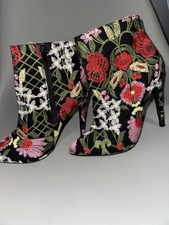 Justfab Maxime Black Embroidered Floral Stiletto Booties, size 4 