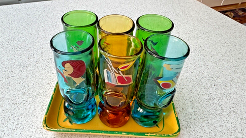 6 X VINTAGE FRENCH GLASS LIQUEUR GLASSES - COME WITH A PLATE - RETRO - Picture 2 of 9