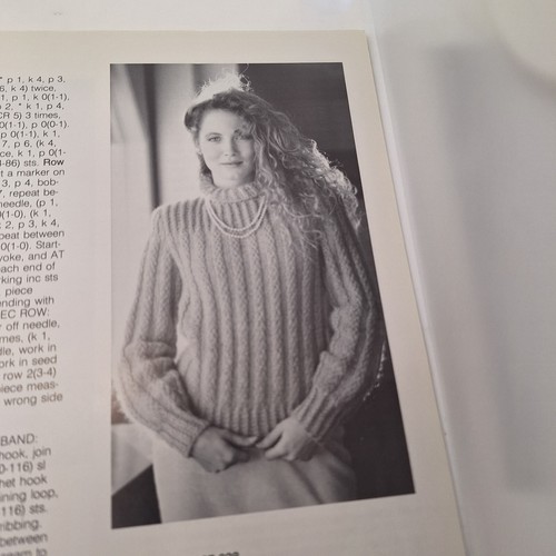 Bernat 638 Worsted Weight Sweaters Knitting & Crochet Pattern Book 1988 Vtg - Picture 5 of 7