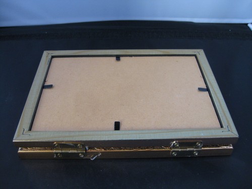 Two in one folded resin photo frame (suits photo size 10 x 15 cm / 4" x 6") - Picture 4 of 4