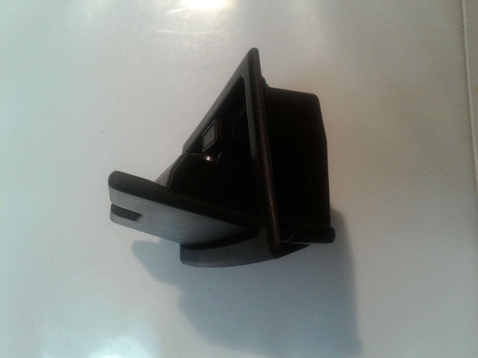 BMW E31 840 850 8-series Left Coin Holder 51418124973 for sale  